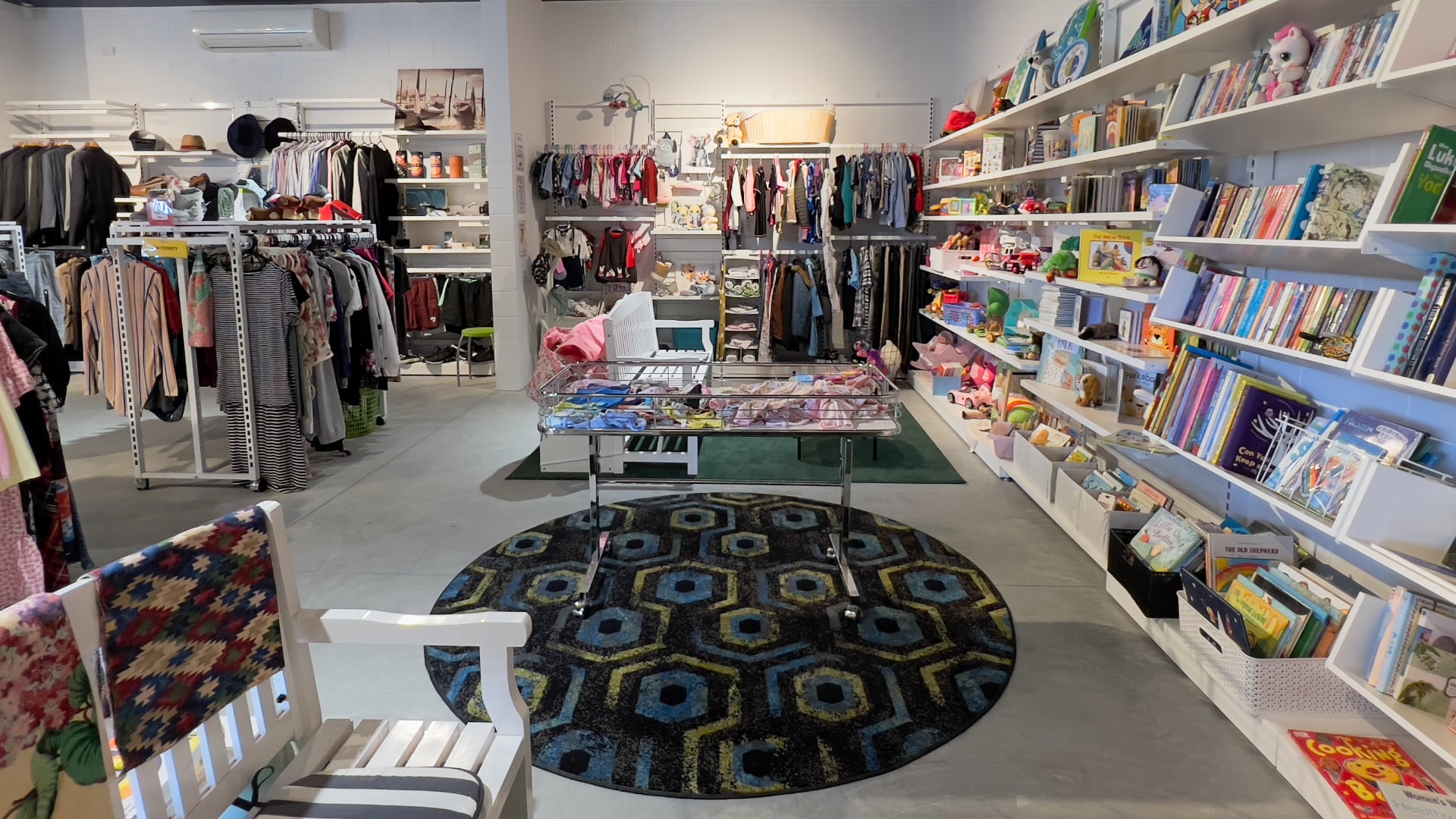 Family in Counselling session | Hills Family Support